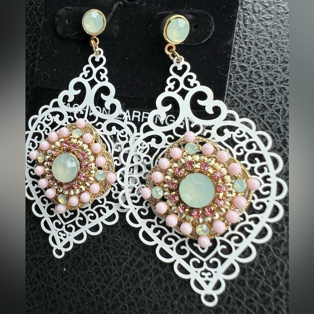 Taramanda Boho Earrings - Picture 2 of 3